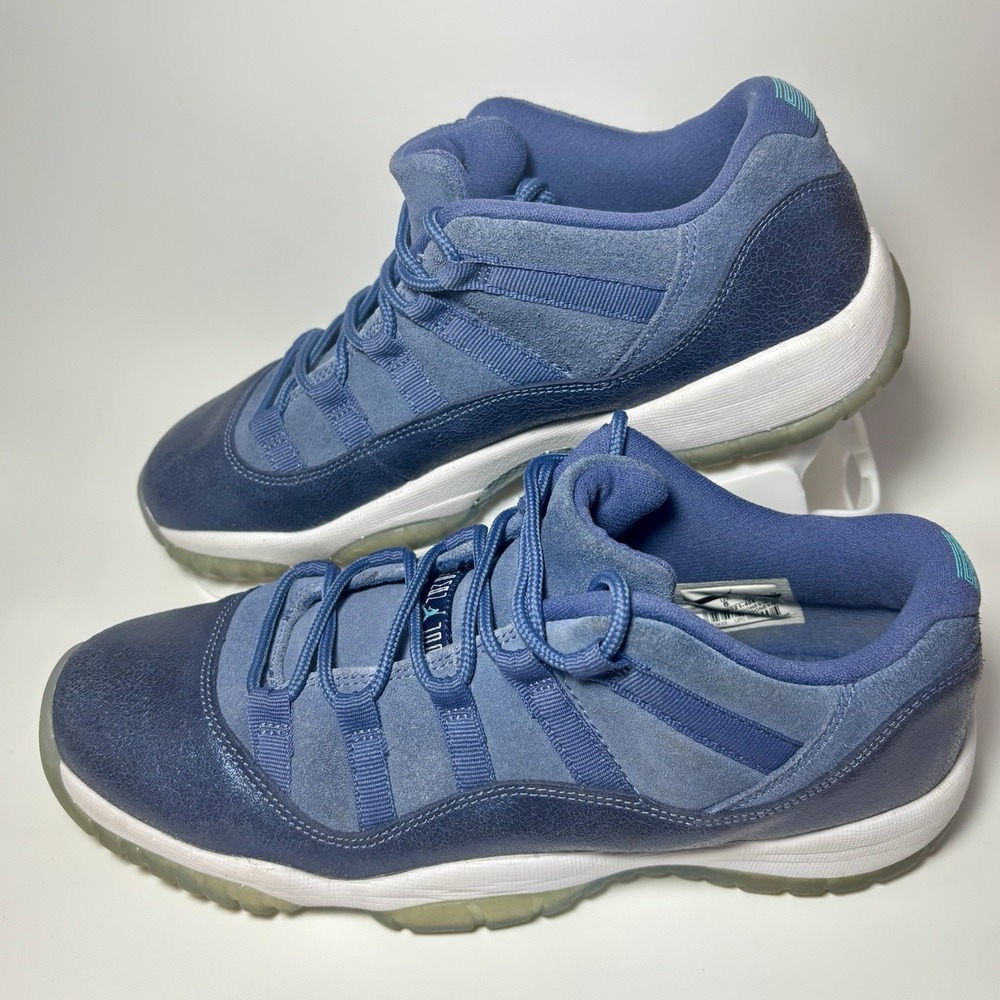 Nike Air Jordan 11 Low Blue Moon Retro Suede Shiny 580521-408 Size 7Y Sneaker